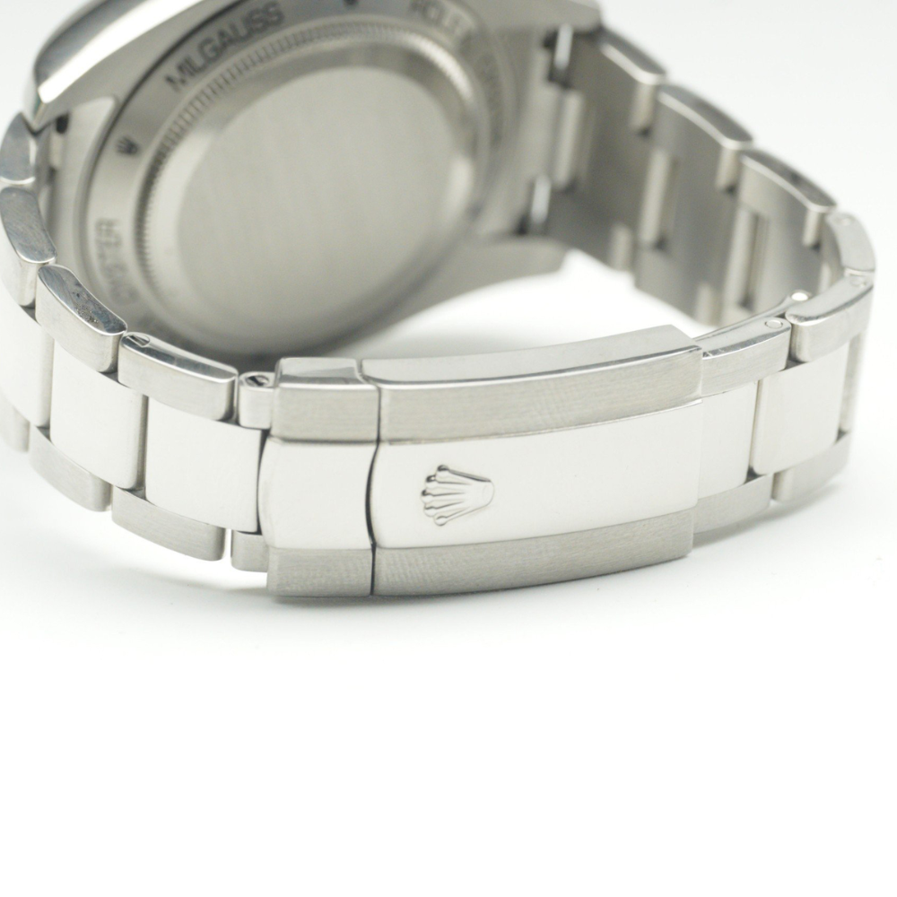Rolex MILGAUSS Oystersteel Ref #M116400GV-0001 - Image 5